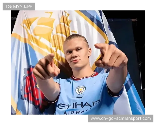 哈兰德训练时与球童互动暖化全场